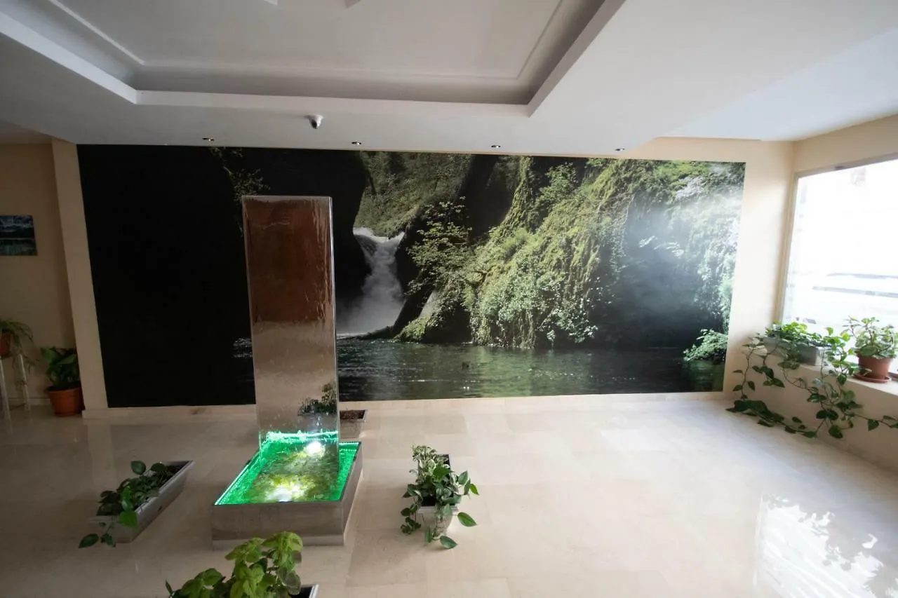 Cubo'S Estudio Isabel Manoja Hotel Torremolinos