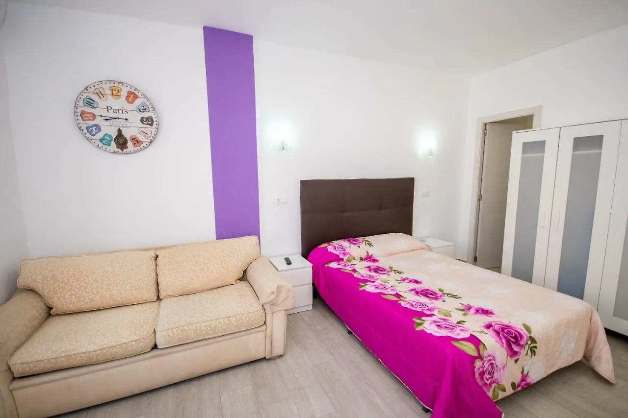 Cubo'S Estudio Isabel Manoja Hotel Torremolinos 0*,  Spain