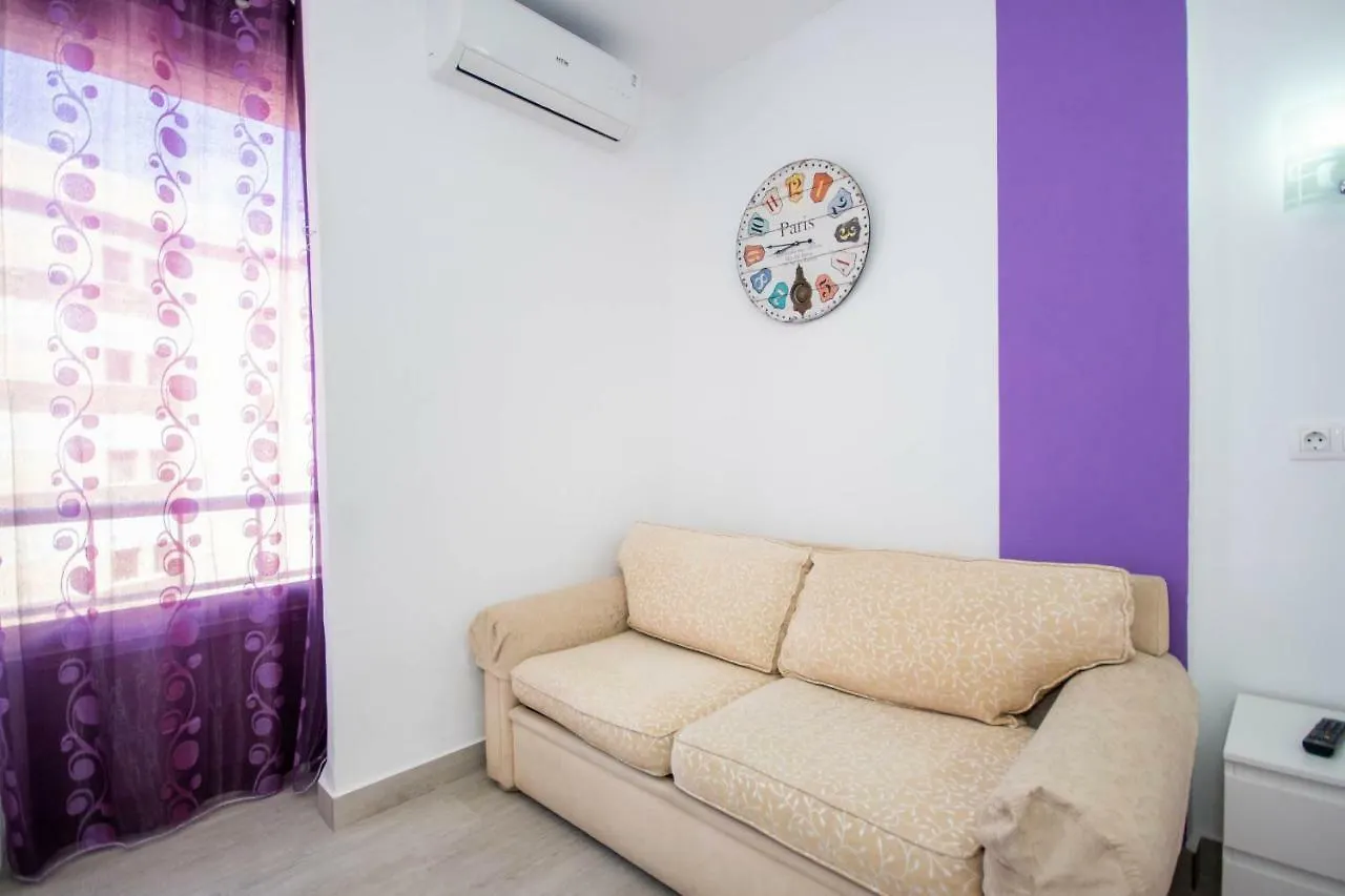 Hotel Cubo'S Estudio Isabel Manoja Torremolinos Apartmán