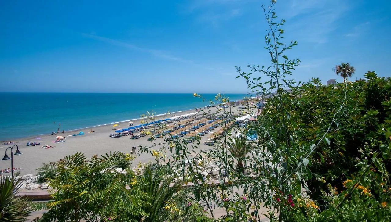 Hotel Cubo'S Estudio Isabel Manoja Torremolinos